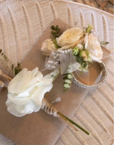Corsage and Buttonhole Set - Can be made into any colours, feel free to call us to discuss what you're wanting, or pop into the special instructions what colour suit/dress and what jewellery is being worn and we can try our best to match.