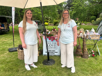 Christmas Florist Choice - Let us create some Christmas magic with the finest blooms on the day